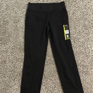 Athletic works medium 7-8 nwt